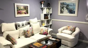 Beautiful 2 Bedroom Suite - Image 2