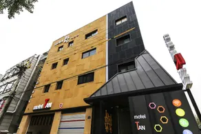 Suwon Tan - Image 3
