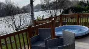 Tattershall Lakeside Lodge Indulgent wheelchair accessible 8 berth with Hot Tub - Image 5