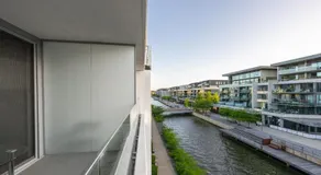Lakefront Modern 2 BDR Apartment with 2 Parking Kingston - Image 4