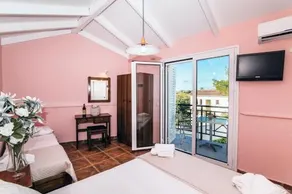Hotel Must - Image 2