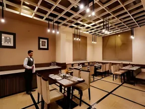 Hotel Krishna International - Image 5