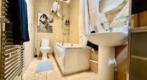 Spacious 1 Bed Flat - Free Parking - Quiet Area - Image 2