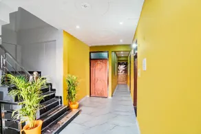 Hotel O by OYO Sunrise - Image 2