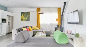 Jewel Home - Image 2