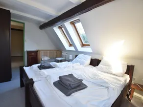 Authentic holiday home with garden near Trutnov - Image 2