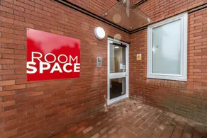 Roomspace Serviced Apartments - Nouvelle House - Image 4
