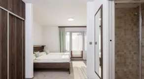 Hotel Grand - Image 2
