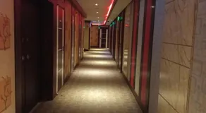 Sky Hotel - Image 4