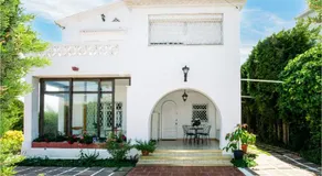 Beautiful Home In Alella - Image 2