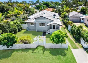 Urangan Family Friendly home with views & wifi by Custom Bnb Hosting - Image 5