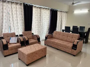 Lavish spacious 2BHK Homestay in Amanora Pune - Image 3