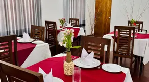 Old Fashion Hotel - Image 3