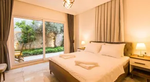 Garden Court Apartments - Image 2