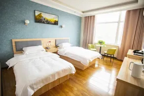 Orange Light Hotel - Image 5