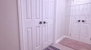Large Private Suit With Free Parking - Image 4