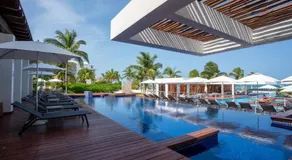 2BR Beachfront Exclusive Condo w/ Top Features - Image 3