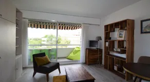 Studio cabine avec balcon, parking privé, accès direct plage, proche centre ville - FR-1-319-44 - Image 2