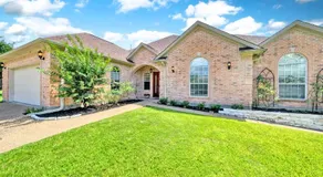 Luxury Home with Gourmet Kitchen - 3 Miles to A&M, Sleeps 14 - Image 3