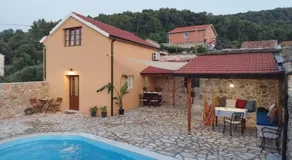 Holiday house "Acacia", for two with pool, Dol - Image 4