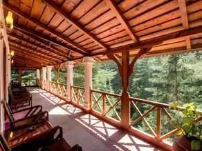Van Serai - Image 3
