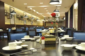 Jinhengsheng Holiday Hotel - Image 3