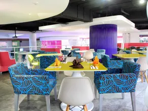 Berry Glee Thematic Hotel - Image 5