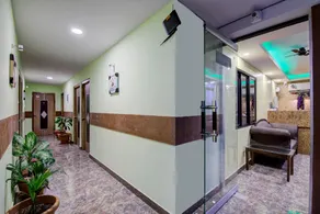 Hotel O P S Grand - Image 5