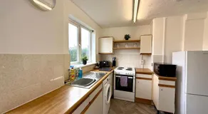 Queens Drive Long Stays Free Parking Sleeps 7 - Image 2