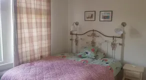 Compton Guest House - Image 2