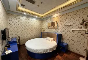 Yinzuo Holiday Hotel - Image 4