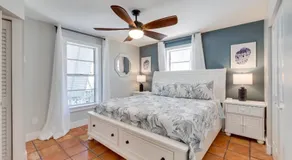 Large Heated Pool with Entertainment Room for the Family - Image 2