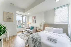 DANNY’s STYLIST FREE POOL APT in CBD, Bui Vien - Image 3