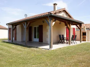 Peaceful Holiday Home With Pool at Les Forges - Image 4