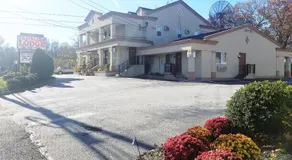 Travelers Lodge - Image 5