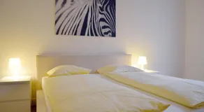 Rent a Home Landskronstrasse - Self Check-In - Image 2