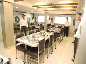 Hotel Shalimar - Image 4