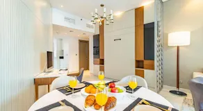 Deluxe One-Bedroom Apartment in Business Bay with Burj Khalifa and Canal View - Image 4
