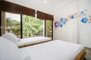 Mad Monkey Hostel Boracay - Image 2