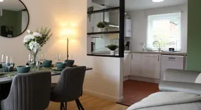 3BR Entire House, Garden, BBQ, Free Parking, 2 Bathrooms, Sleeps 7 - Image 3