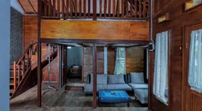 Villa Kayu Ciwidey - Image 2