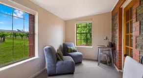 Stonewell Cottages and Vineyards - Image 4