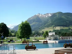 Golf & Ski Chalet - Image 3