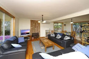 Rue Lentara, 10 - Fingal Bay, NSW - Image 2