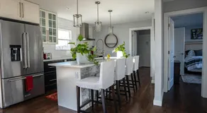 Modern Luxury Family Getaway Near Beach Casinos - Image 4