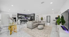 Two Neighboring Villas in The Heart of Miami - Image 3