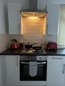 Charming Apartment Near Broad Green Hospital - Image 4
