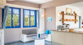 Blue Sea Hotel - Image 3