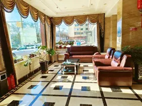 Lanbaoshi Holiday Hotel - Image 4