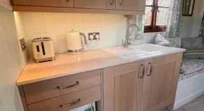 Orchard Shepherds Hut - Image 3